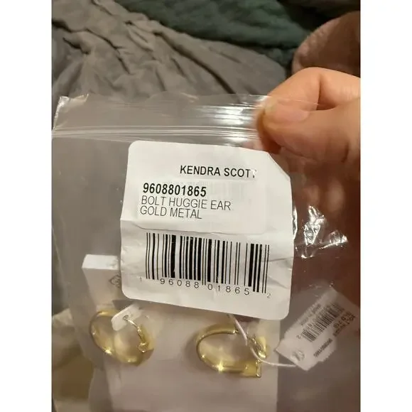 NWT Kendra Scott Bolt 14kt Gold Plates Huggie Hoop
Earrings Edgy Gift Rock Music - Picture 8 of 9